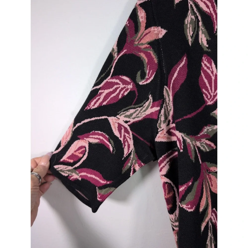 Chico's Sweater Womens Size 2 Black Floral  New